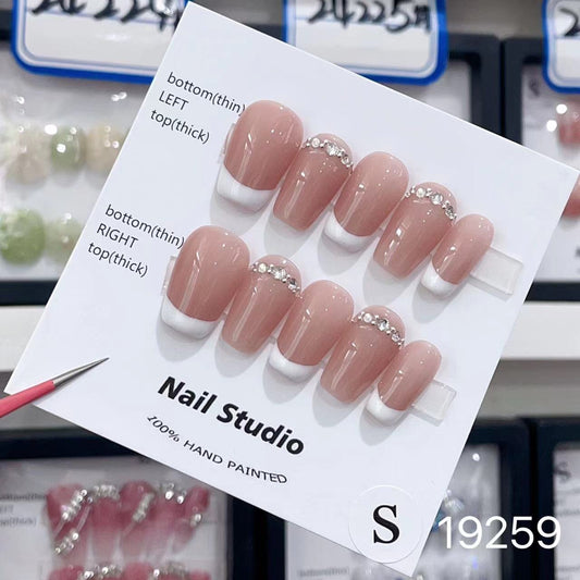 19259 #French White Crown Short T