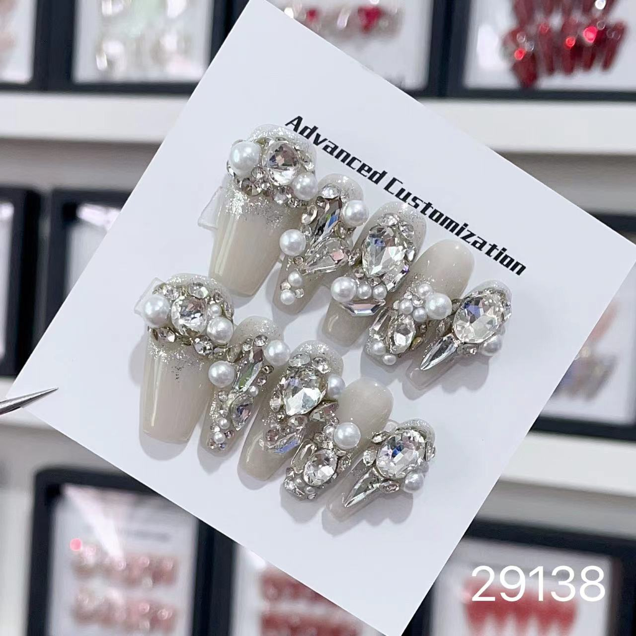 29138#Pearls and diamonds