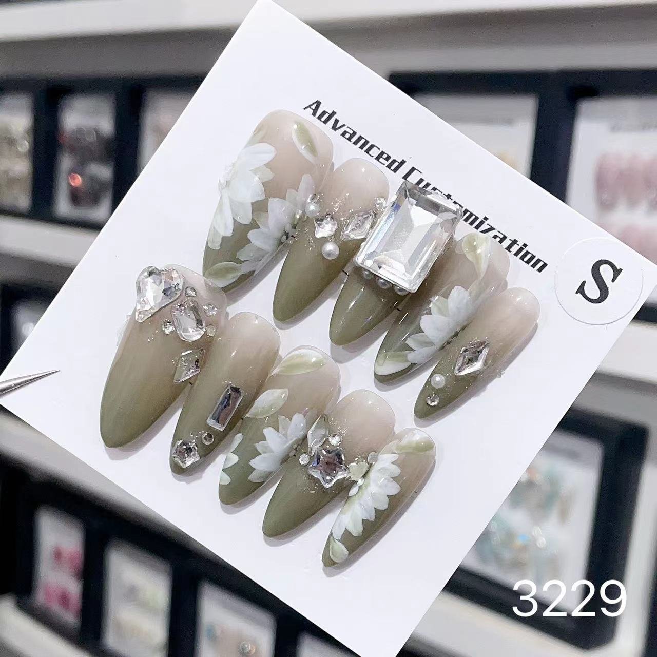 3229#Green Dust Flower Dawn